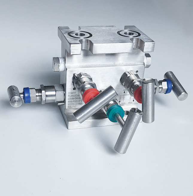 Manifold para instrumentación de 5 vias Comfit, montaje directo, Flanged x Flanged x 1/4"NPTF, 316SS, C5VIM-DM-04