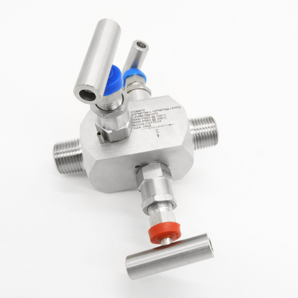 Manifold para instrumentación de 2 vias doble bloqueo y purga Comfit, montaje remoto, 1/2"NPTM x 1/2"NPTM x 1/4"NPTM 6000 PSI, 316SS,  C2VIM-RM-07D