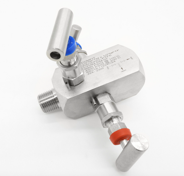 Manifold para instrumentación de 2 vias doble bloqueo y purga Comfit, montaje remoto, 1/2"NPTM x 1/2"NPTF x 1/4"NPTF 6000 PSI, 316SS, C2VIM-RM-07